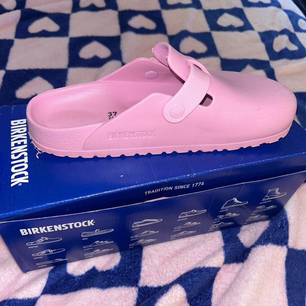 Newww Birkenstocks 

(So Cute But They’re Too Small Sadly)